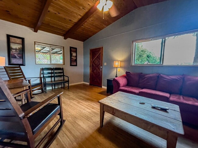 Building Photo - Arnold House