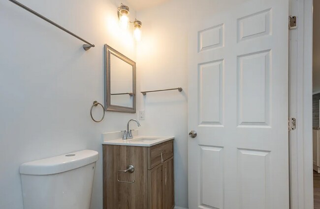 Building Photo - Clean & Cozy 3/2 Home for Rent
