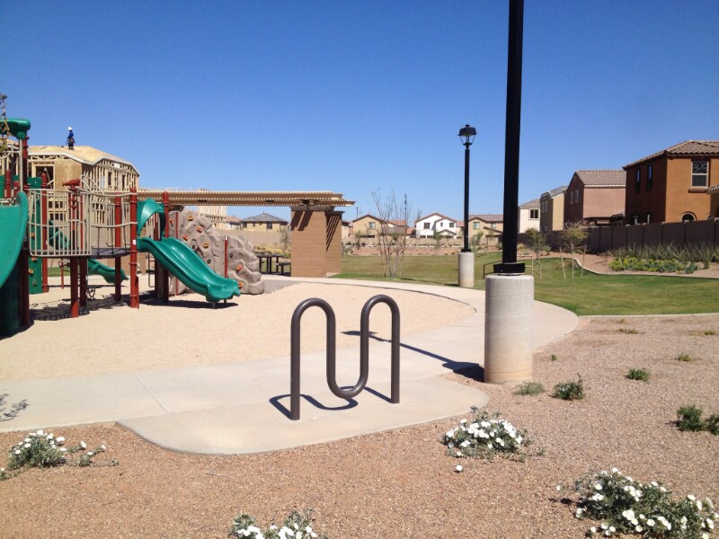 Building Photo - 2256 S Ponderosa Dr