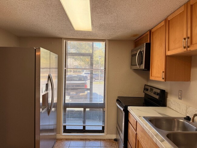 Building Photo - 2 Bedroom located in Winter Springs