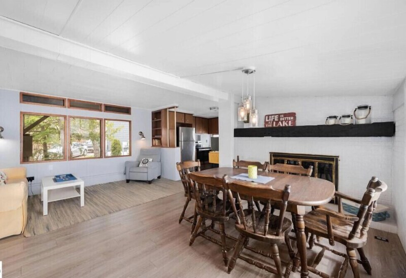 Building Photo - 7811 Hillside Dr