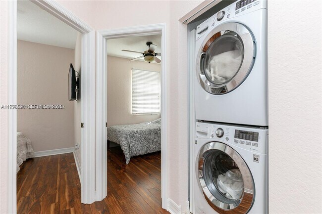 Building Photo - 104 Harbors Way