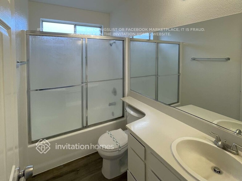 Building Photo - 844 Tranquil Ln