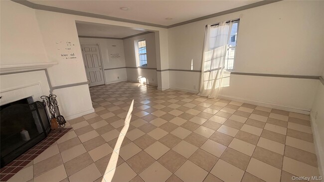 Building Photo - 185 Weir St