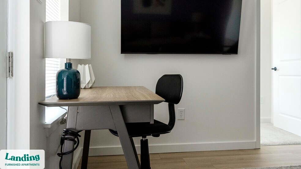 Building Photo - 650 N Main St