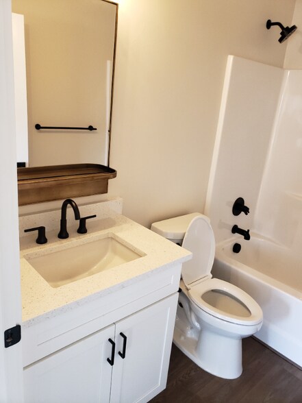 Building Photo - 263 Samuel Lane Loop Rd