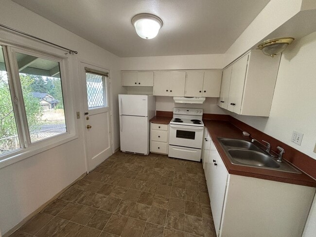 Primary Photo - 802 N 20th Ave