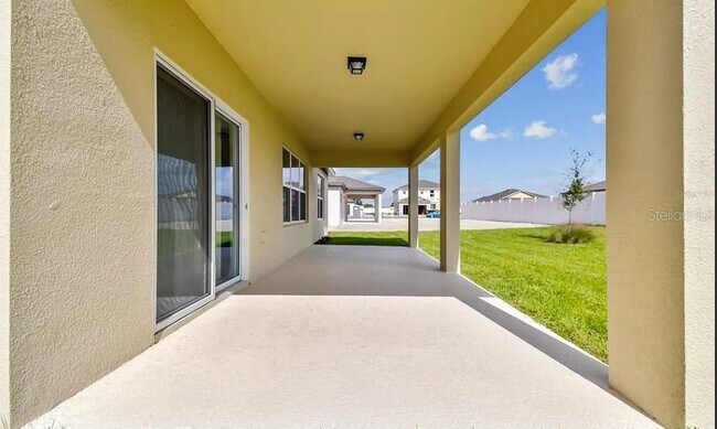 Building Photo - 11225 Sycamore Glen Loop