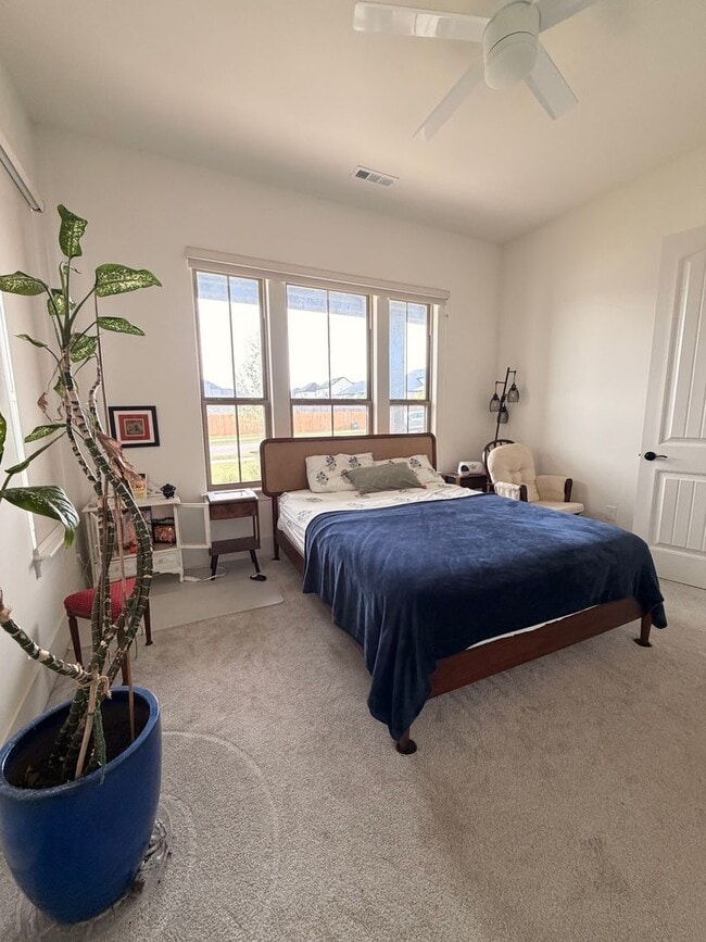 Building Photo - Spacious 5-Bedroom House in Cave Springs, AR