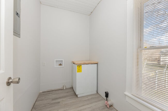 Building Photo - 1309 Ridge Ave