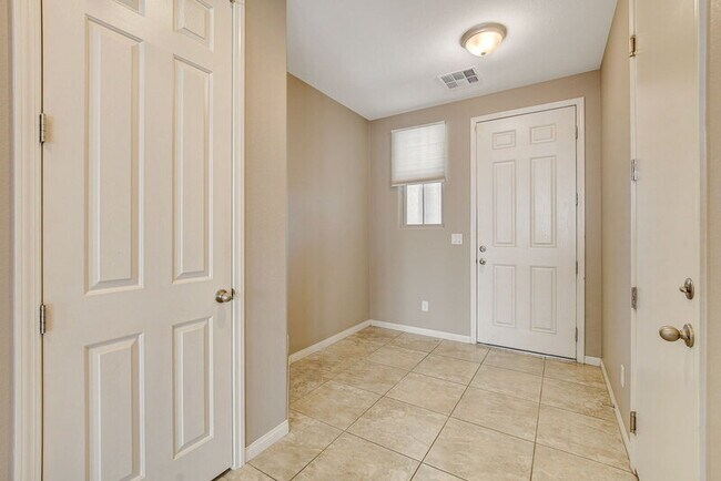 Building Photo - 1442 Brushback Ave