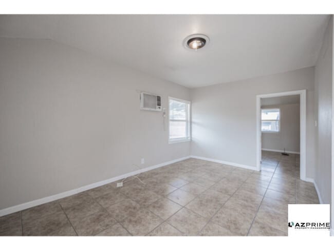 Building Photo - Comfortable 2/1 Chandler Apartment!