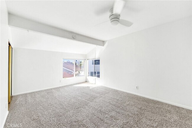 Building Photo - 16293 Wayfarer Ln