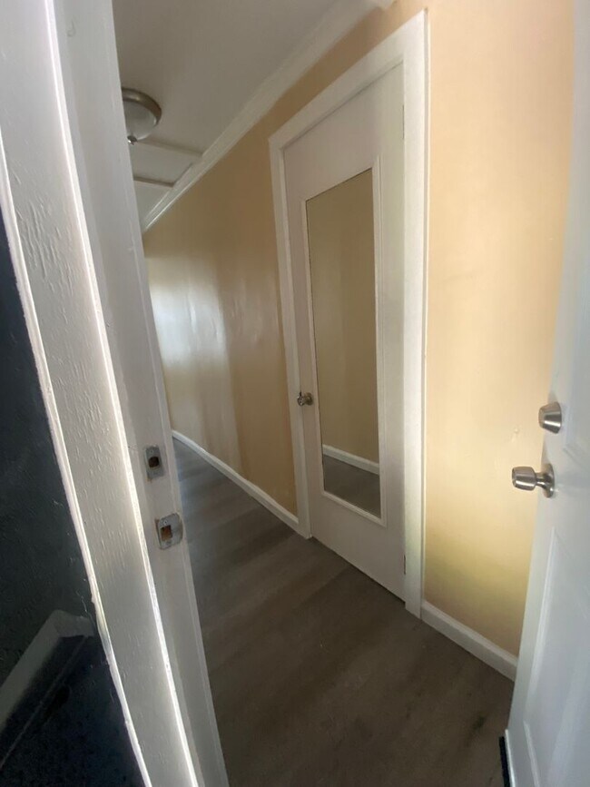 Building Photo - Mobley