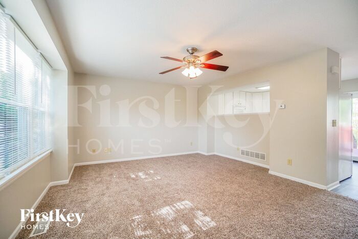 Building Photo - 2958 Badger Dr