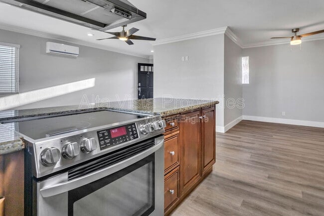 Building Photo - 4070 Morrell St