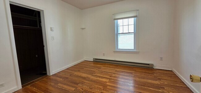 Building Photo - 14 Orient St