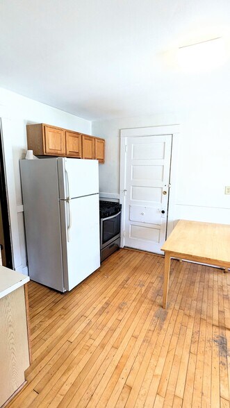 Kitchen - 308 S Broom St