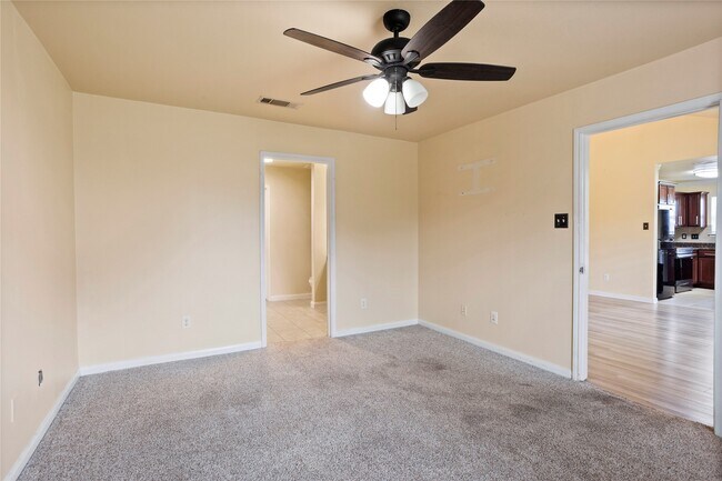 Building Photo - 9427 Gold Mountain Dr