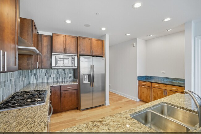 Building Photo - 400 Riverboat Row