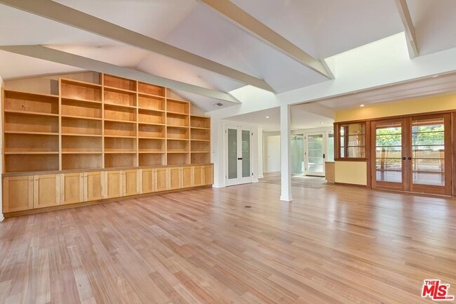 Building Photo - 2670 Carmar Dr