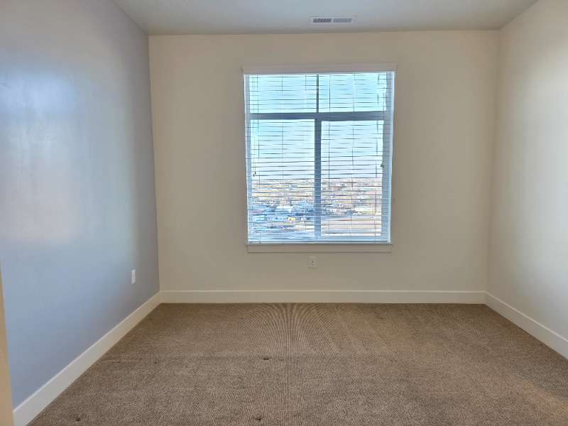 Building Photo - 196 W Vine St