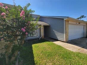 Building Photo - 14822 Sheffield Terrace