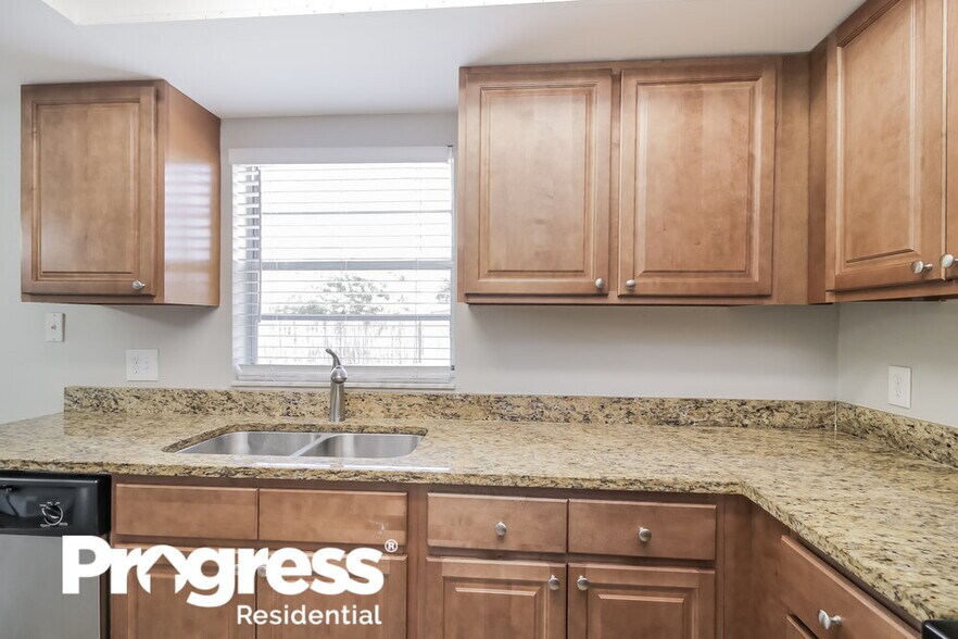 Building Photo - 3837 Stonemont Dr