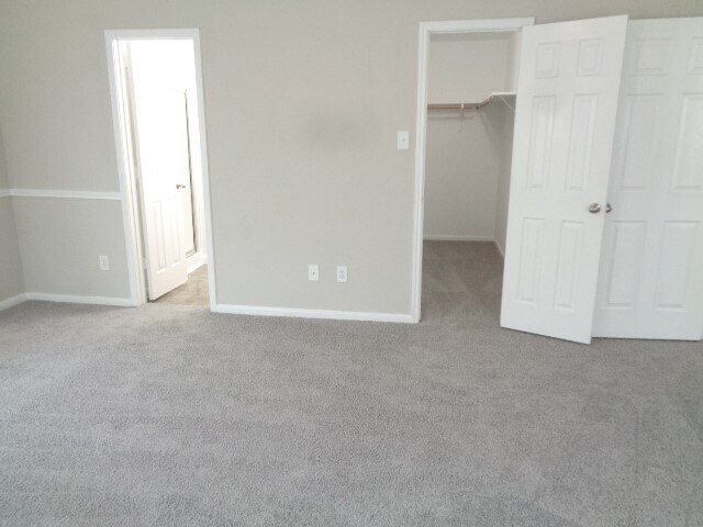 Building Photo - 9503 Wyatt Oak Lane