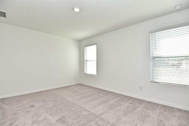 Building Photo - 2948 Voyager Ave
