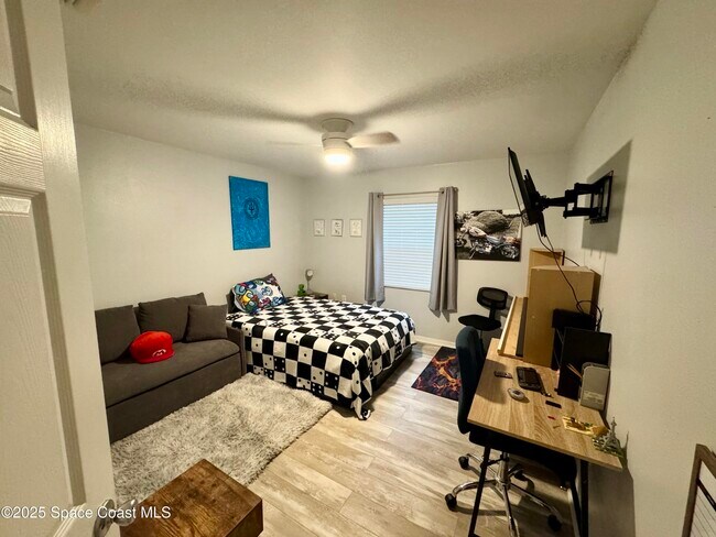 Building Photo - 1245 Ambra Dr