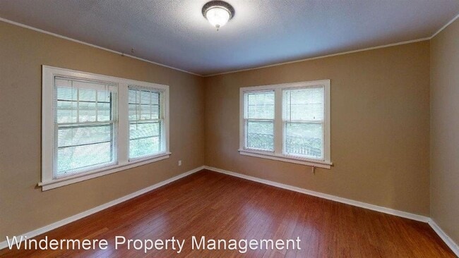 Building Photo - 3 br, 1.5 bath House - 217 Howard Street