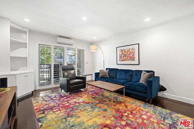 Building Photo - 9005 Cynthia St