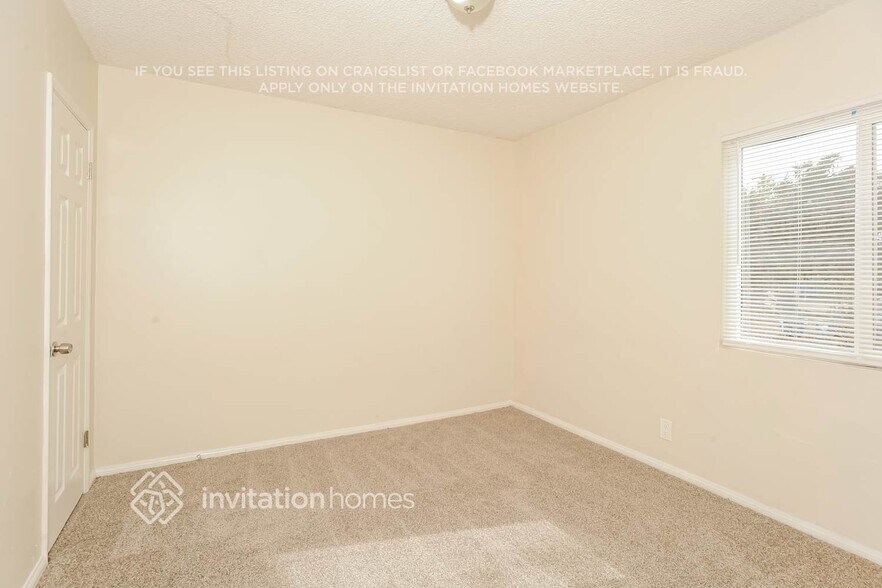 Building Photo - 1118 S Exmoor Ave