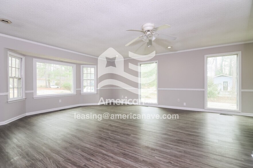 Building Photo - 317 Cartwright Cir