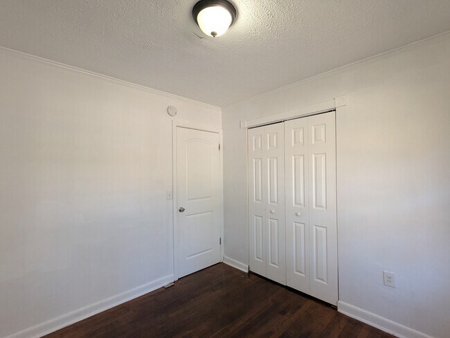 Building Photo - 4446 Falcon Ct