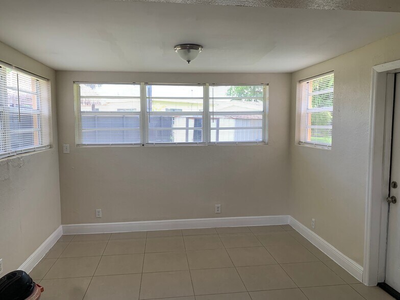 Building Photo - 11800 SW 185th St