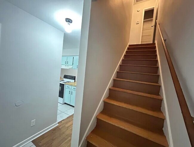 Building Photo - 3234 Nekoma Ln