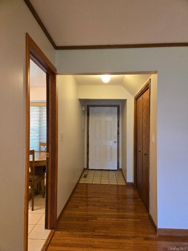 Building Photo - 731 Panorama Dr