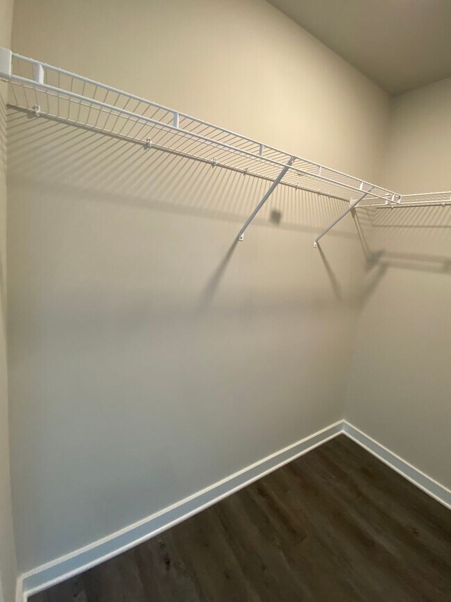 Building Photo - 130 Ridgeview Cir