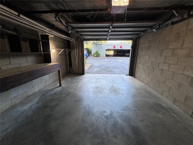 Building Photo - 201 W Laurel St