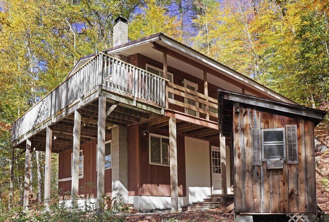 Building Photo - 2832 New Hampshire Rte 175
