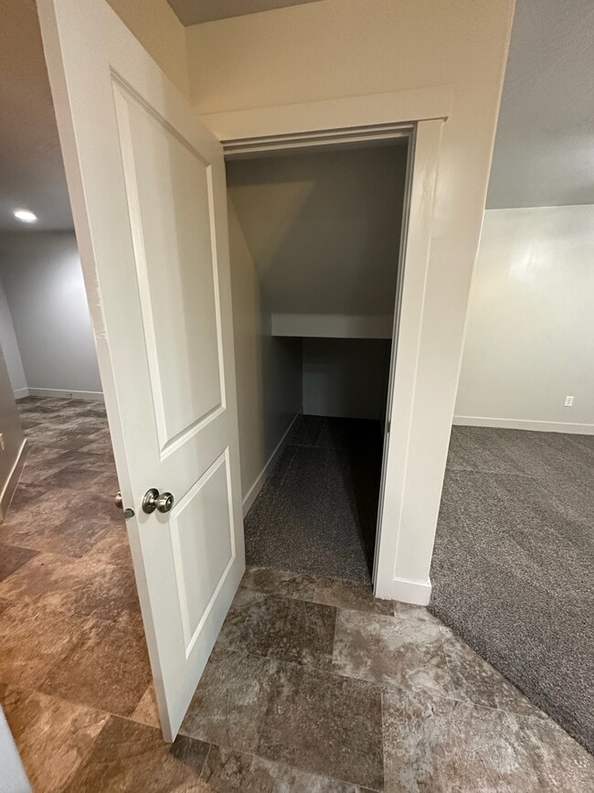 Building Photo - 3114 S Relic Ridge Dr