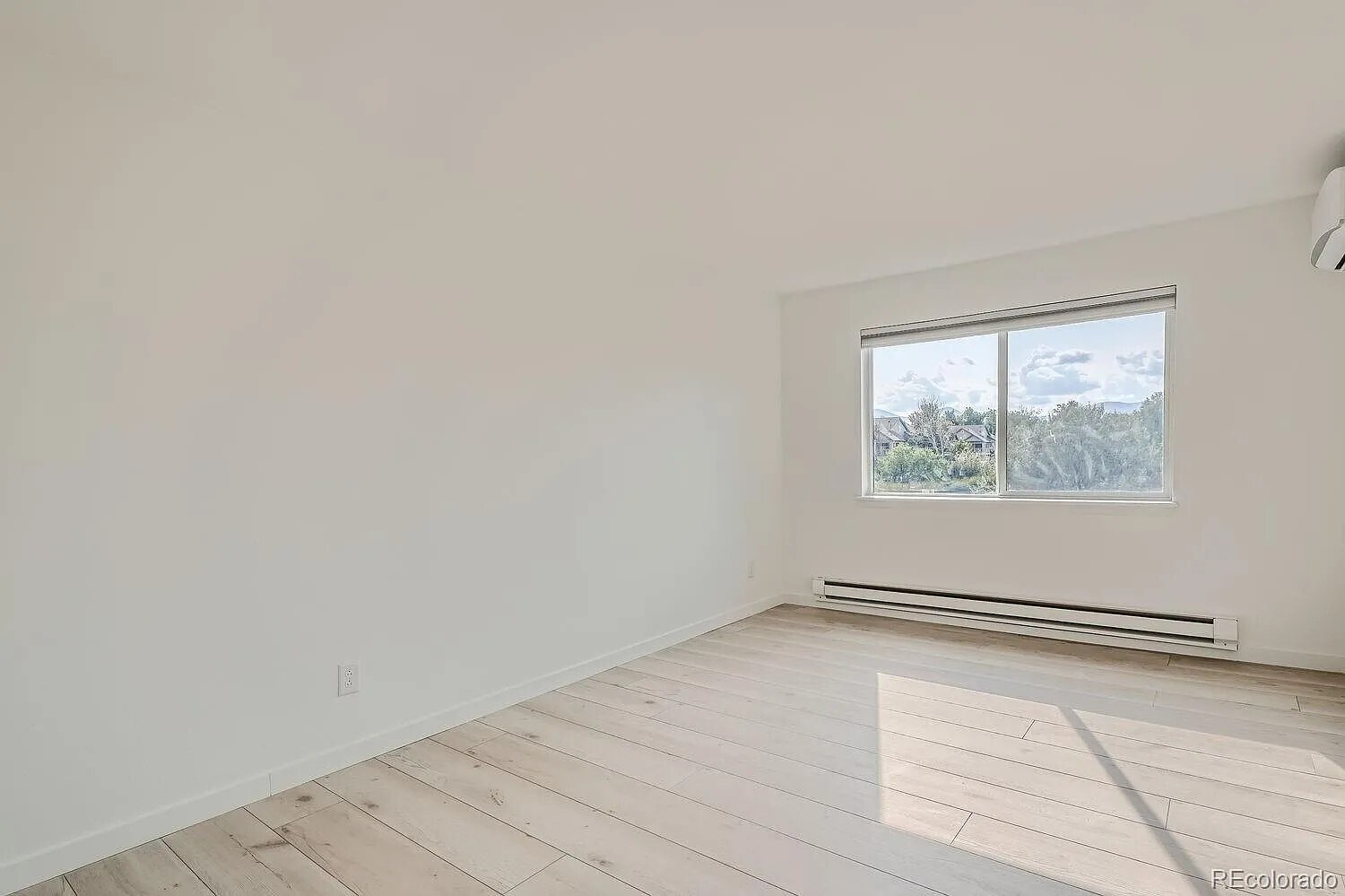 Building Photo - 8100 W Quincy Ave