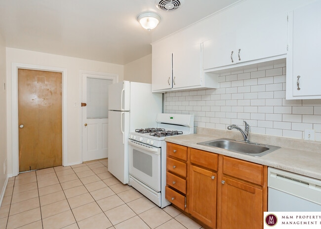 Building Photo - 400 N Marion St