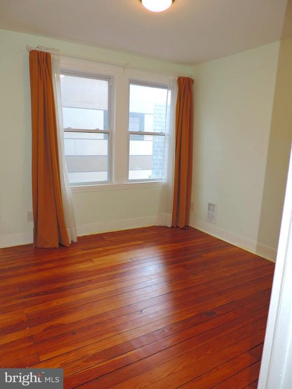 Building Photo - 309 Dartmouth Ave