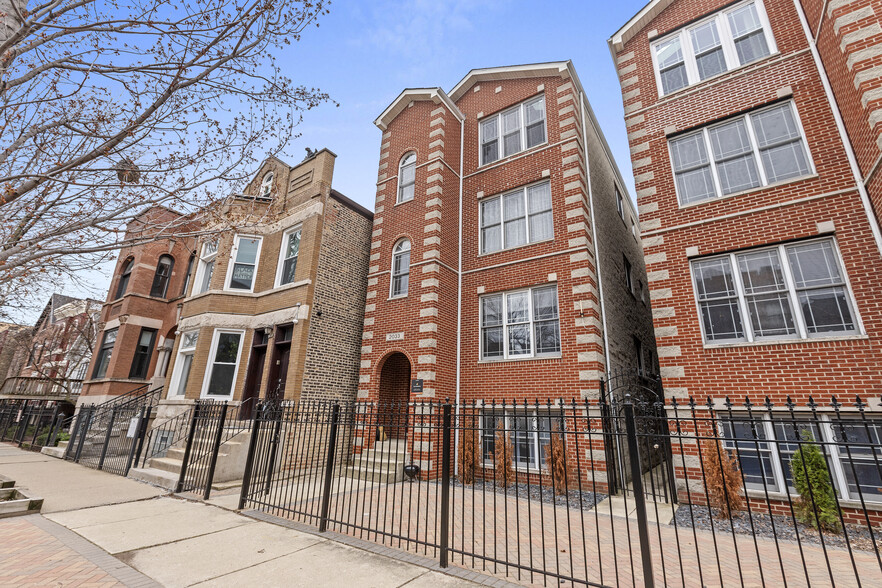 Building Photo - 2033 W Huron St