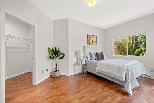 Building Photo - Beautiful Custom Built, Two-Story Home on Stunningly Landscaped Property with Gated Entrance!