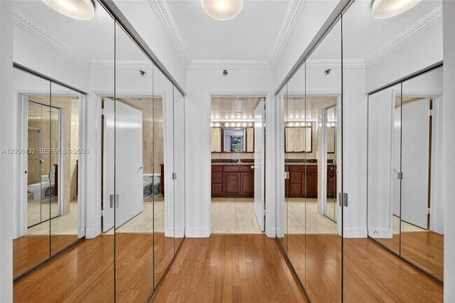 Building Photo - 3600 Mystic Pointe Dr