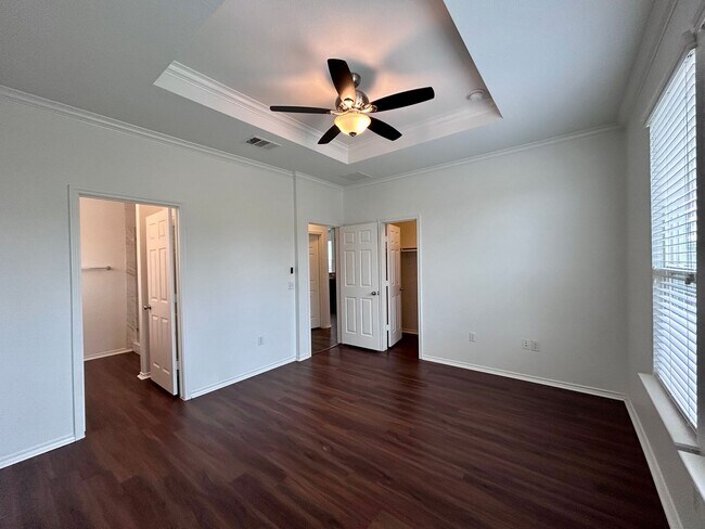 Building Photo - 9117 Southwick Dr